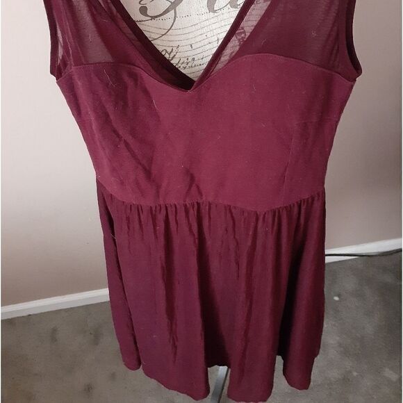 Plum Dress/Black Hat Combo  - Picture 2 of 5